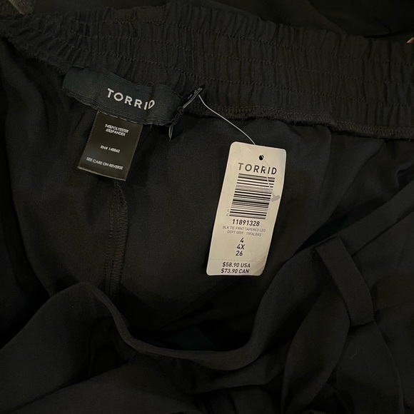 New TORRID 4X 4 black tapered leg pants Plus 26 - Picture 4 of 5